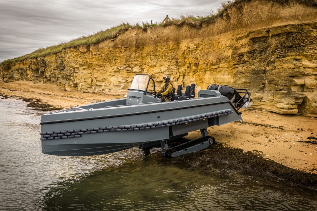 Amphibious boat Iguana Pro